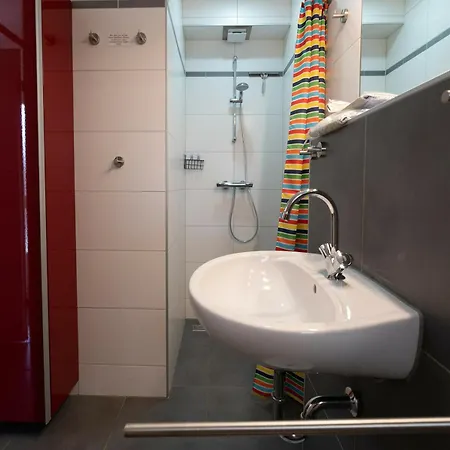 Veermansplaat 25 - Noordzeepark Not For Companies!! Ouddorp