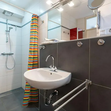 Veermansplaat 25 - Noordzeepark Not For Companies!! * Ouddorp