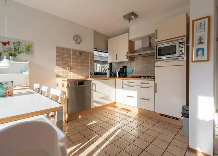 Veermansplaat 25 - Noordzeepark Not For Companies!! *